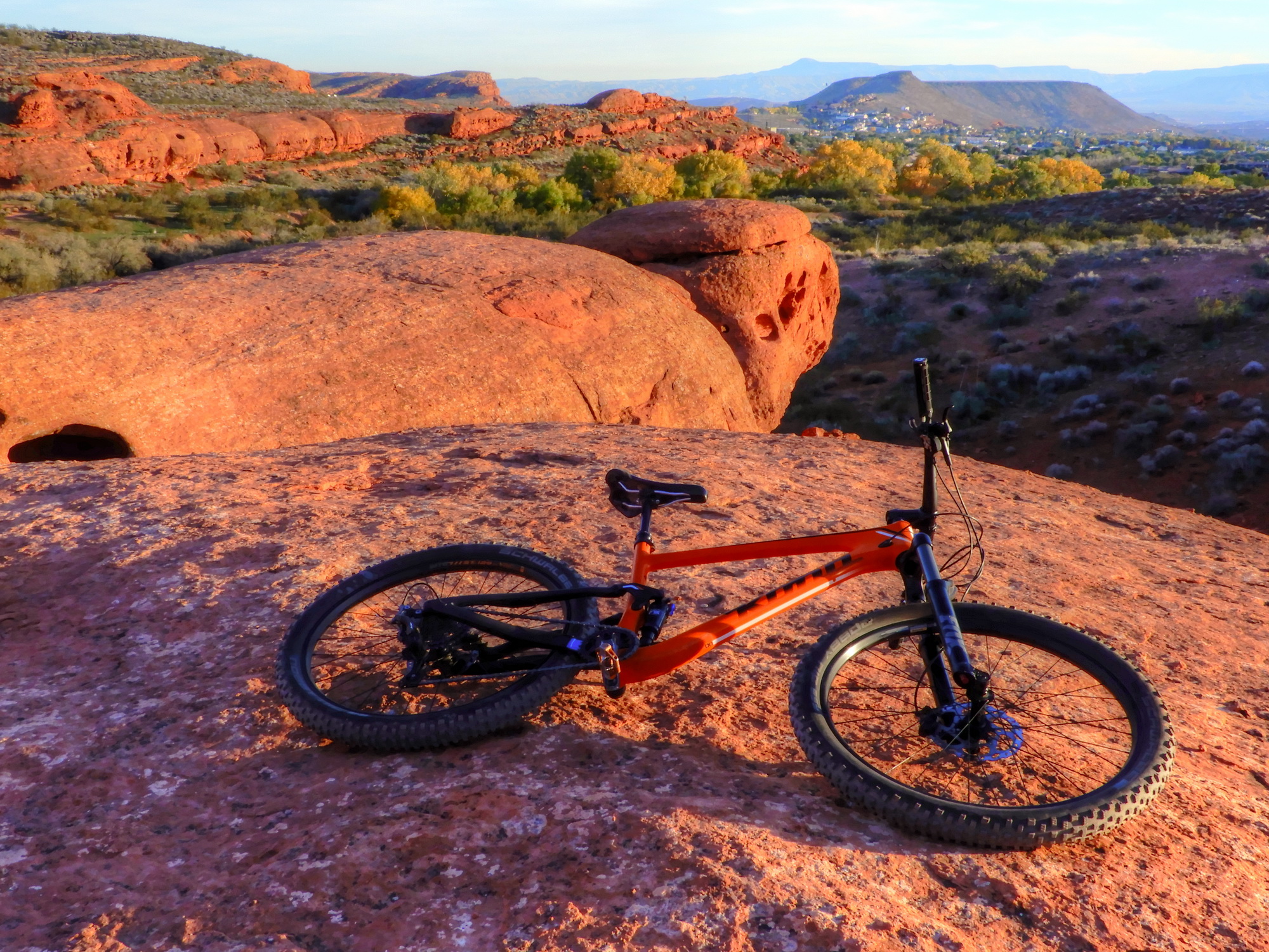 Red rock at the paradise trail