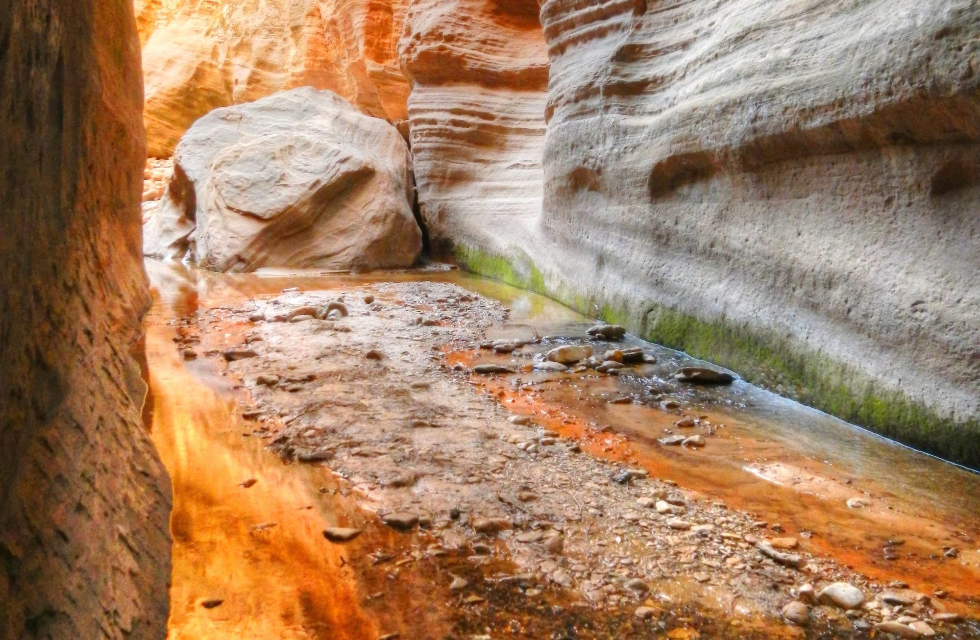 Canyoneering slot canyons in southern utah